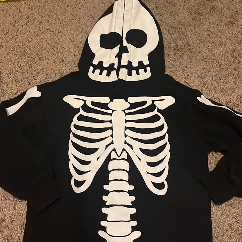 Kid’ skeleton sweater